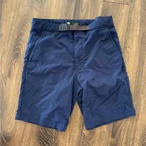 Nike SB Belted Athletic Shorts Blue Men’s Size 28